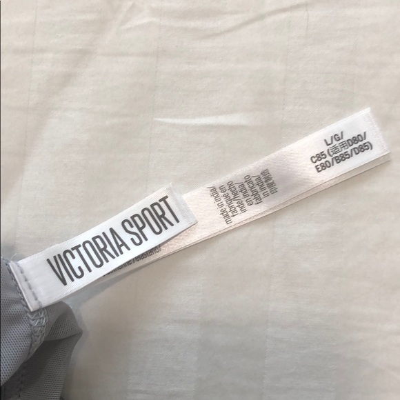 NWOT VS Sports Bra - Picture 4 of 4